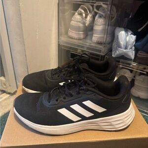 Adidas Women’s shoe 7.5